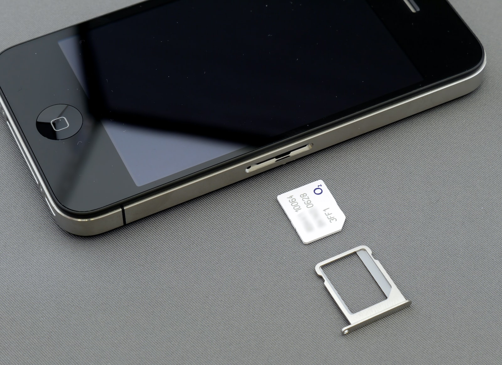 You are currently viewing How To Remove Sim Card From iphone