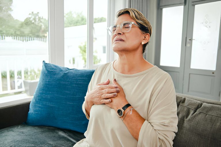 Read more about the article What Are The Warning Signs Of Pleurisy?