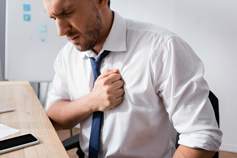 Read more about the article What Would Cause Chest Pain On The Left Side?
